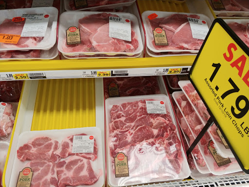 Grocery Store «Schnucks», reviews and photos, 109 N Mattis Ave, Champaign, IL 61821, USA