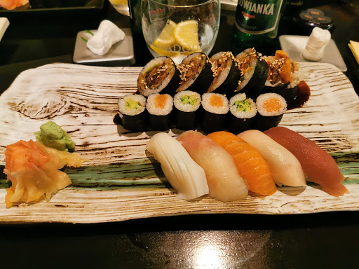 Izumi Sushi Plac Zbawiciela