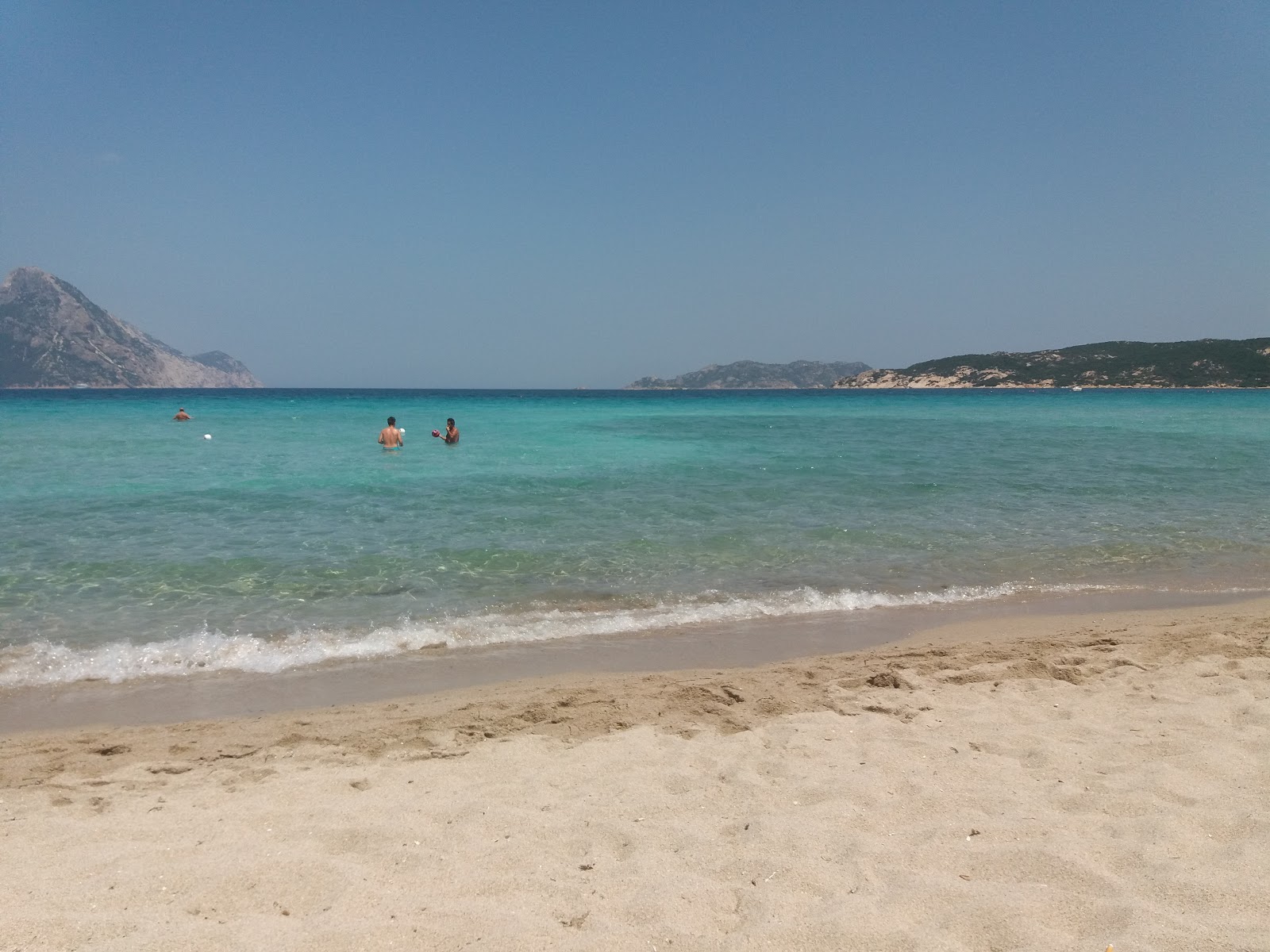 Photo of Fuile 'e Mare beach with partly clean level of cleanliness