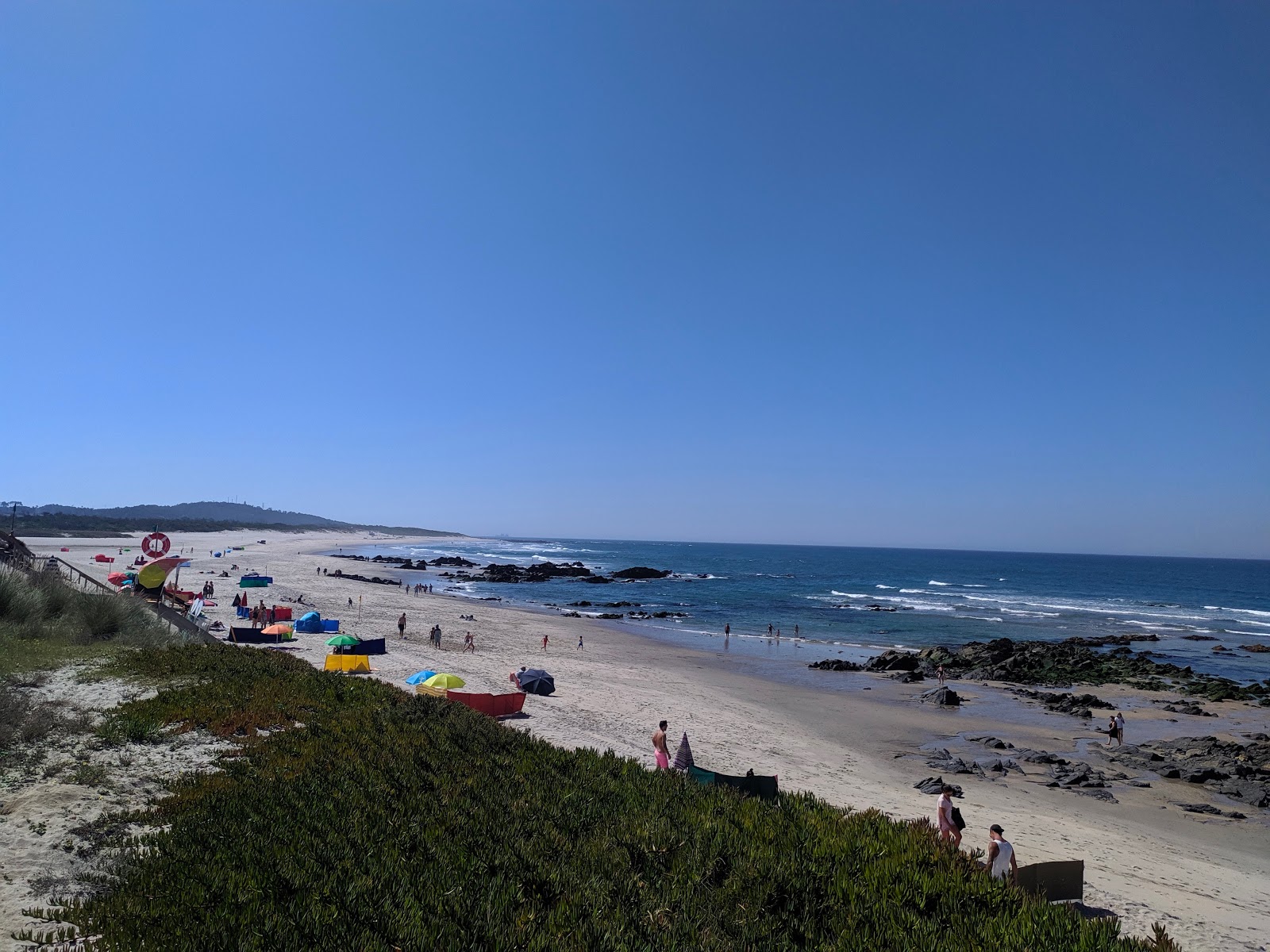 Fotografija Praia de Afife z beli fini pesek površino