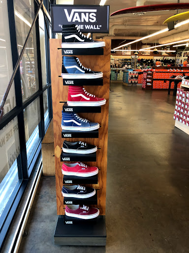 Shoe Store «Shoe City», reviews and photos, 4170 E Willow St, Long Beach, CA 90815, USA