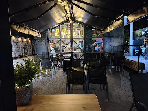 Restaurante La Divina más Ke Tapas en Arroyomolinos