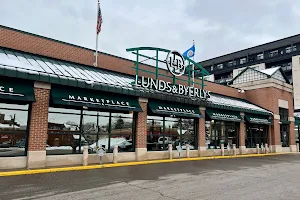 Lunds & Byerlys Uptown Minneapolis image