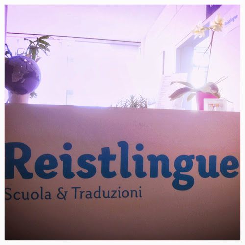 Reistlingue | Servizi di traduzione | Scuola di lingue | dal 1971 a Lugano - Übersetzer