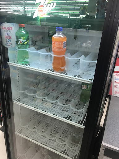 Discount Store «Kmart», reviews and photos, 2000 E 10 Mile Rd, Warren, MI 48091, USA