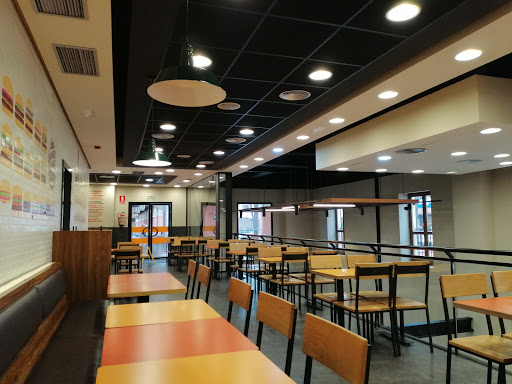 McDonalds - Av. de Manuel Fraga Iribarne, 10, 29620 Torremolinos, Málaga