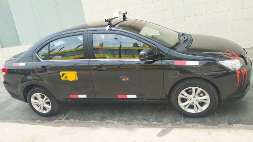 TAXIYA!! movilidad especial - transporte al aeropuerto y más..