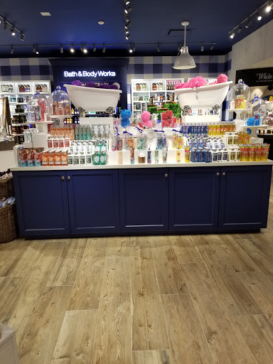 Shopping Mall «East Towne Mall», reviews and photos, 89 E Towne Mall, Madison, WI 53704, USA