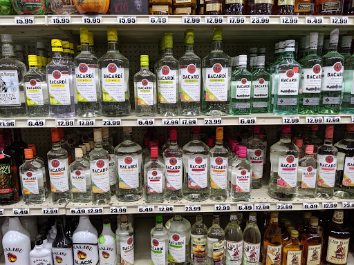 Liquor Store «Village Party Store & Deli», reviews and photos, 5589 E M 36 # A3, Pinckney, MI 48169, USA