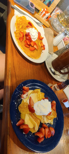 American Restaurant «Cracker Barrel Old Country Store», reviews and photos, 2858 N Glenstone Ave, Springfield, MO 65803, USA