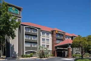 La Quinta Inn & Suites by Wyndham Atlanta Stockbridge image