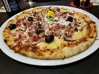 Plats et boissons du Pizzeria Pizza Gadiamb à Saint-Pierre - n°12