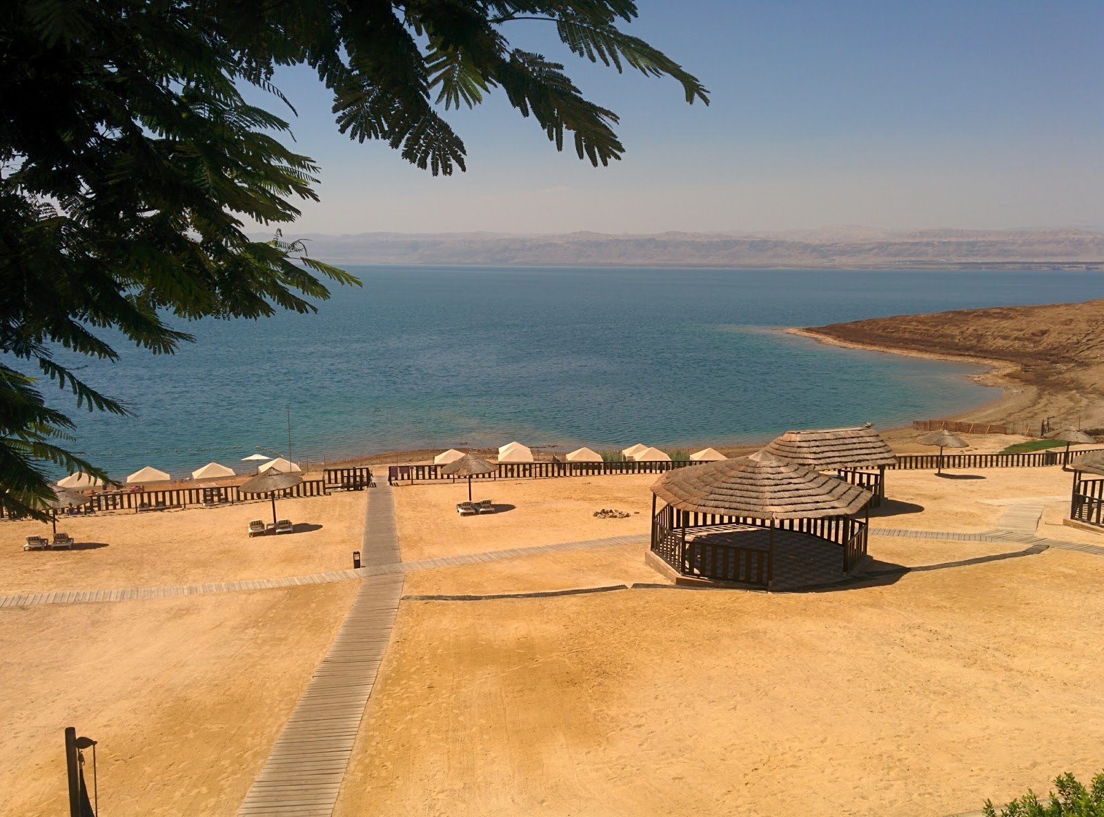 Valokuva Holiday Inn Dead Sea Beachista. hotellialue