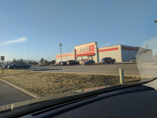 Office Supply Store «Staples», reviews and photos, 3601 Towne Blvd, Franklin, OH 45005, USA