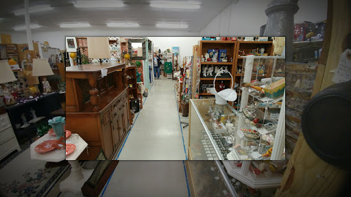 Shopping Mall «Melbourne Shopping Center», reviews and photos, 1355 S Babcock St, Melbourne, FL 32901, USA