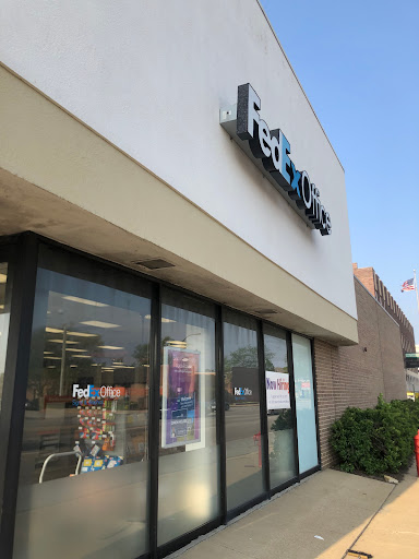 Print Shop «FedEx Office Print & Ship Center», reviews and photos, 4710 95th St, Oak Lawn, IL 60453, USA