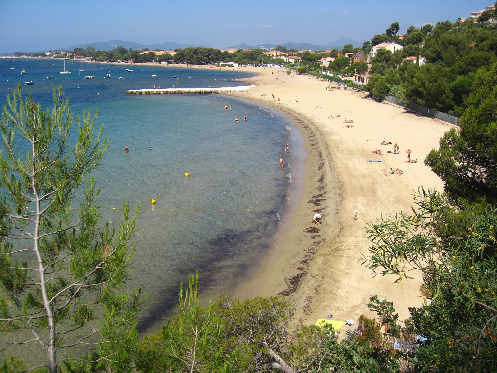 Foto van Argentiere beach met turquoise puur water oppervlakte