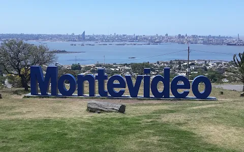 Montevideo sign image