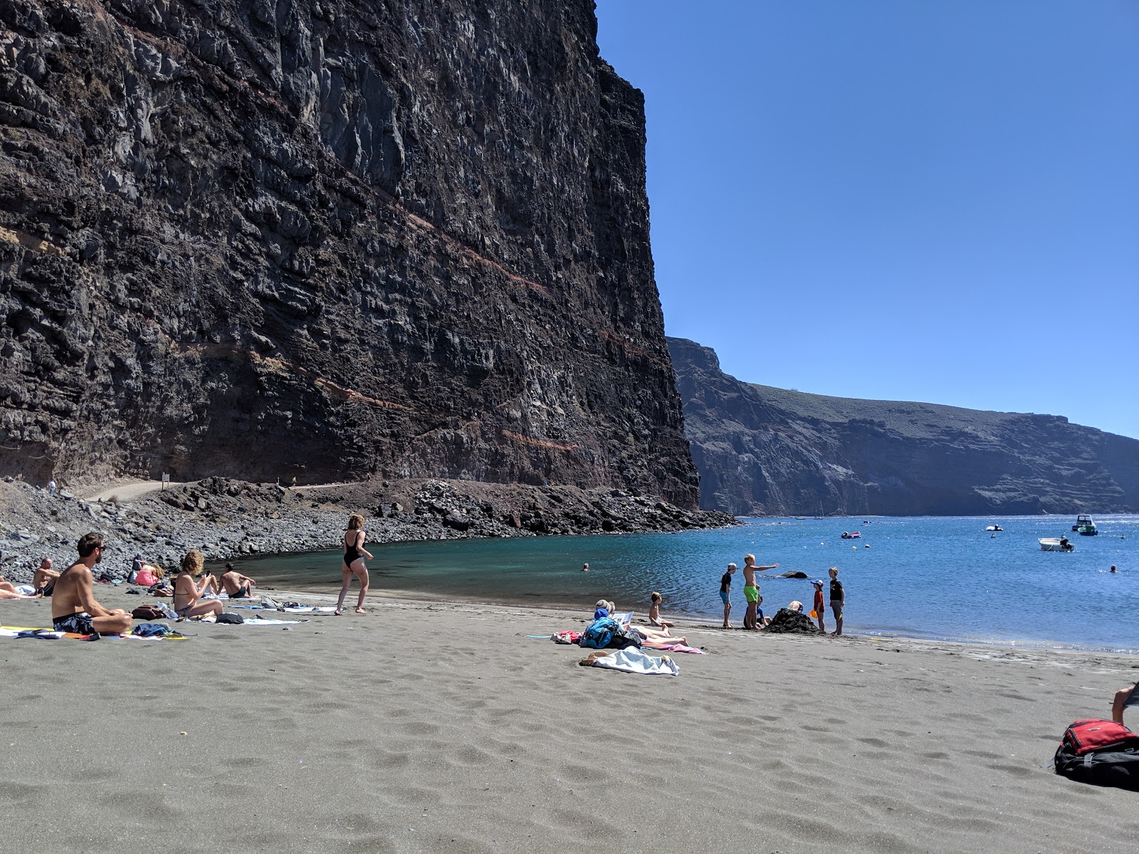 Foto de Playa De Vueltas con agua azul-verde superficie