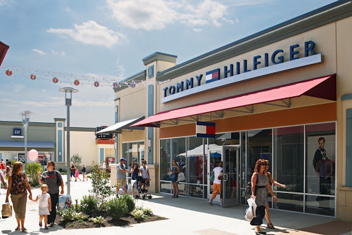 Shopping Mall «Cincinnati Premium Outlets», reviews and photos, 400 Premium Outlets Dr, Monroe, OH 45050, USA