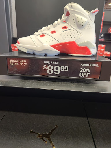 Sportswear Store «Nike», reviews and photos, 1261 Woodward Ave, Detroit, MI 48226, USA