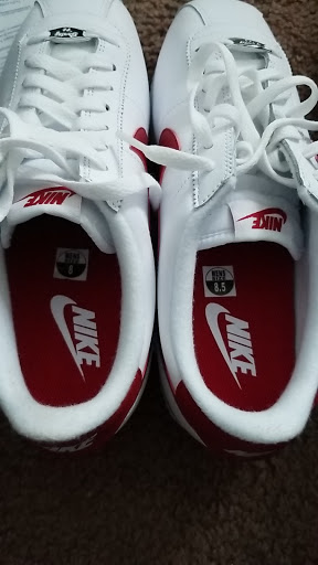 Shoe Store «Champs Sports», reviews and photos, 3919 Lafayette Rd, Indianapolis, IN 46254, USA