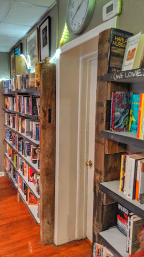 Book Store «Roebling Point Books & Coffee», reviews and photos, 306 Greenup St, Covington, KY 41011, USA