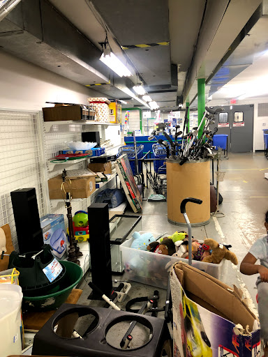 Thrift Store «Goodwill Store & Donation Center», reviews and photos, 1367 Weaverland Rd, East Earl, PA 17519, USA