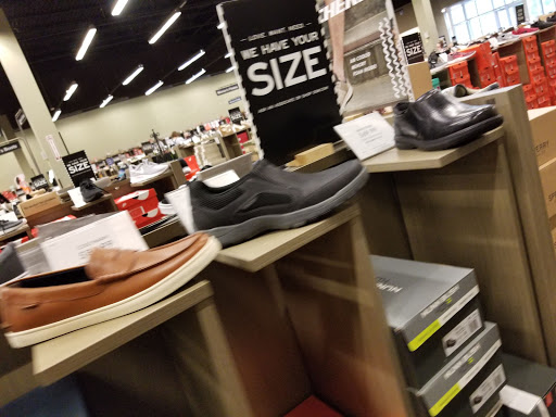 Shoe Store «DSW Designer Shoe Warehouse», reviews and photos, 2421 Cranberry Hwy, Wareham, MA 02571, USA