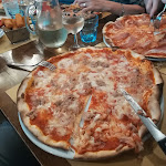 Photo n°1 de l'avis de GEKKO.o fait le 26/07/2019 à 15:35 sur le  Golden Saloon à Umbertide