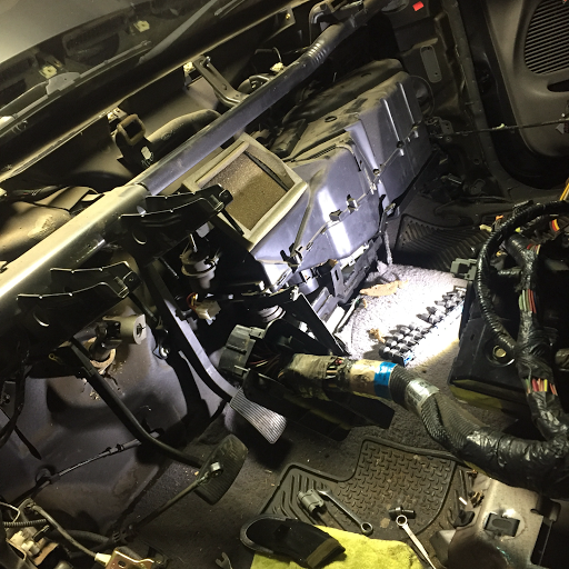 Auto Repair Shop «Mechanic Northwest», reviews and photos, 30402 Pacific Hwy S, Federal Way, WA 98003, USA