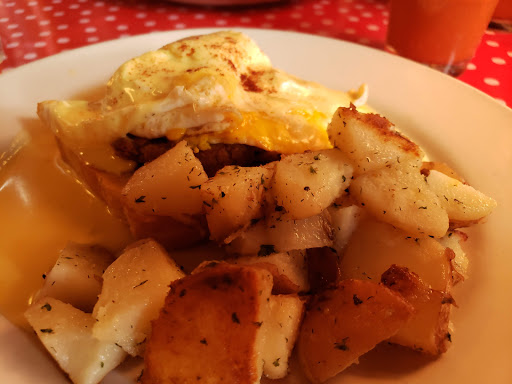 Vegetarian Restaurant «Longbranch Cafe and Bakery», reviews and photos, 100 E Jackson St, Carbondale, IL 62901, USA