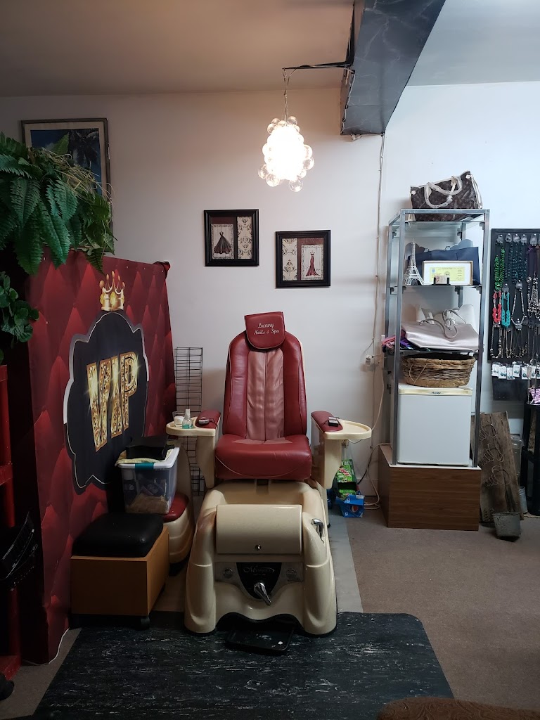 Lavish Locks 26351