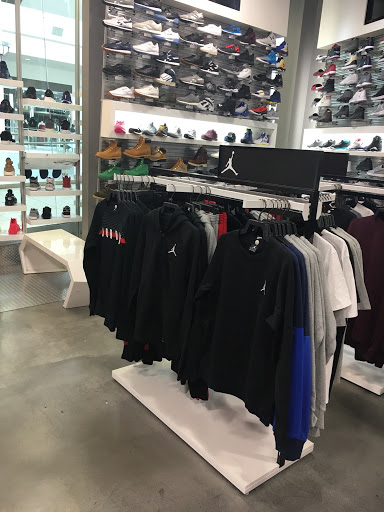 Shoe Store «Shoe Palace», reviews and photos, 1689 Arden Way #2100, Sacramento, CA 95815, USA