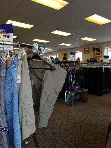 Thrift Store «Goodwill Retail Store & Donation Center», reviews and photos, 2495 Crain Hwy, Waldorf, MD 20601, USA