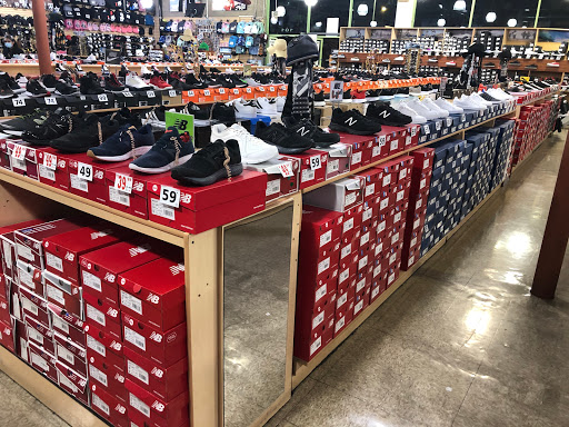 Shoe Store «Shoe City - Anaheim», reviews and photos, 101 E Ball Rd, Anaheim, CA 92805, USA