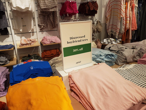 Clothing Store «AEO & Aerie Store», reviews and photos, 9767 SW Washington Square Rd, Tigard, OR 97223, USA