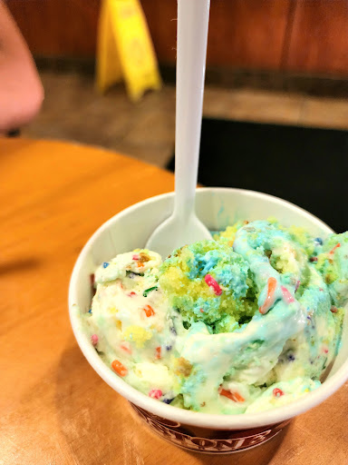 Ice Cream Shop «Cold Stone Creamery», reviews and photos, 1000 Chapel View Blvd Suite 134, Cranston, RI 02920, USA