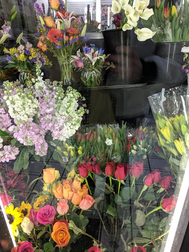 Florist «A Plus Flowers & Gifts», reviews and photos, 227 W Monroe St, Chicago, IL 60606, USA
