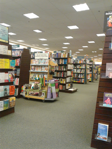 Book Store «Barnes & Noble», reviews and photos, 5755 N Bayshore Dr, Glendale, WI 53217, USA