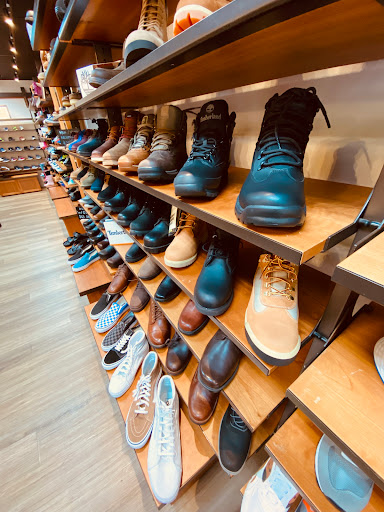 Shoe Store «Natural Shoe Store Inc», reviews and photos, 226 S 40th St, Philadelphia, PA 19104, USA