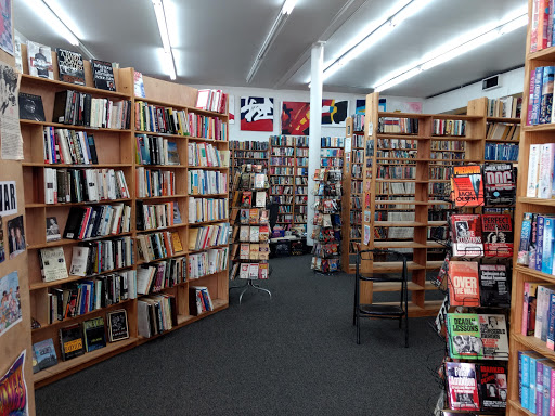 Used Book Store «Lucky Dog Books», reviews and photos, 911 W Jefferson Blvd, Dallas, TX 75208, USA