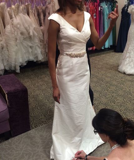 Bridal Shop «Le Bella Donna Bridal & Formal Shop», reviews and photos, 319 York Rd, Jenkintown, PA 19046, USA