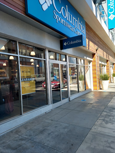 Sportswear Store «Columbia Sportswear Outlet at The Pike Outlets», reviews and photos, 35 Bay St, Long Beach, CA 90802, USA