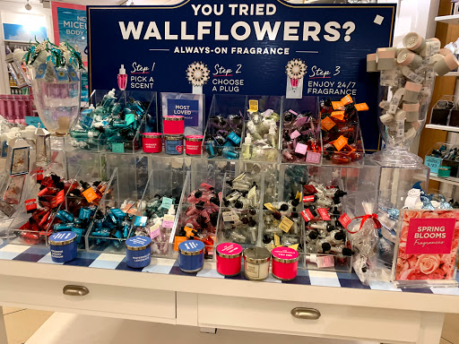 Beauty Supply Store «Bath & Body Works», reviews and photos, 2024 S University Dr, Davie, FL 33324, USA