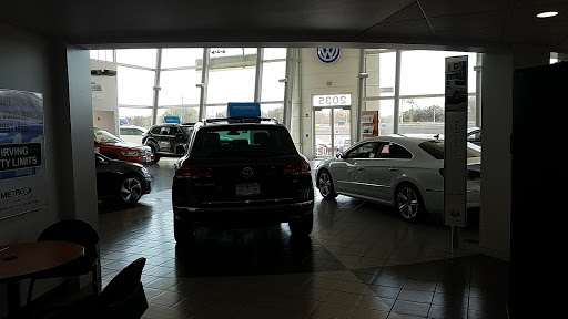 Volkswagen Dealer «Metro Volkswagen», reviews and photos, 2035 W Airport Fwy, Irving, TX 75062, USA