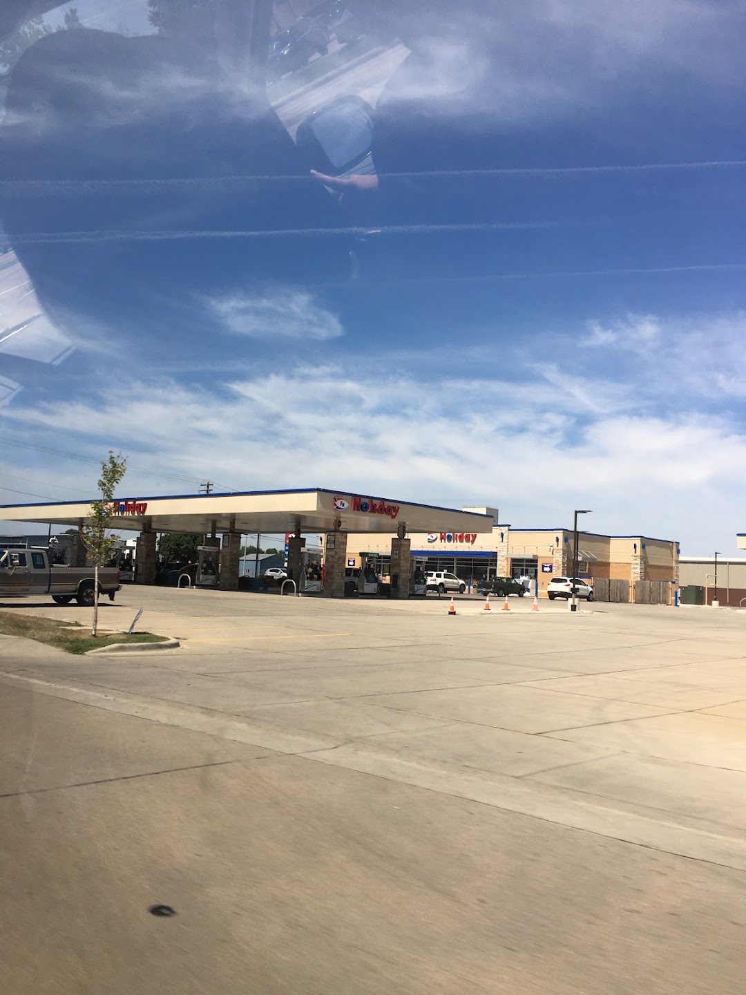 Holiday Stationstores