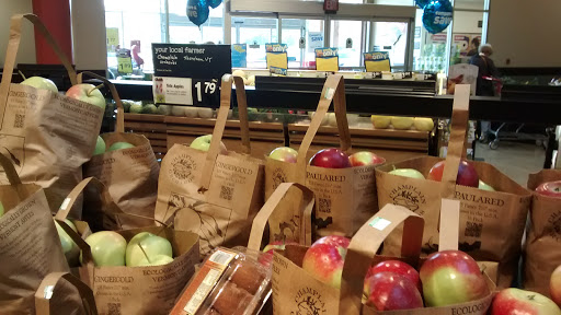 Grocery Store «Hannaford Supermarket», reviews and photos, 1127 North Ave Suite 11, Burlington, VT 05408, USA