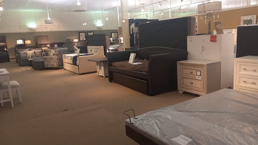 Furniture Store «Value City Furniture», reviews and photos, 4475 Monroe St, Toledo, OH 43613, USA