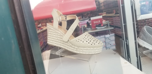 Clothing Store «K&G Fashion Superstore», reviews and photos, 3020 E 9th St, Oakland, CA 94601, USA